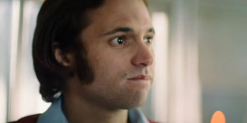 Benjamin Segura as Rafael Echavarren looking worried in Society of the Snow