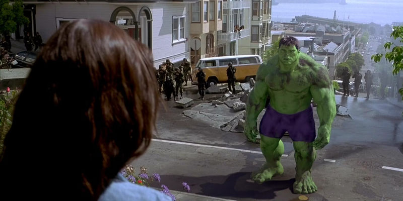 Hulk stands in front of a destroyed San Francisco street in Hulk