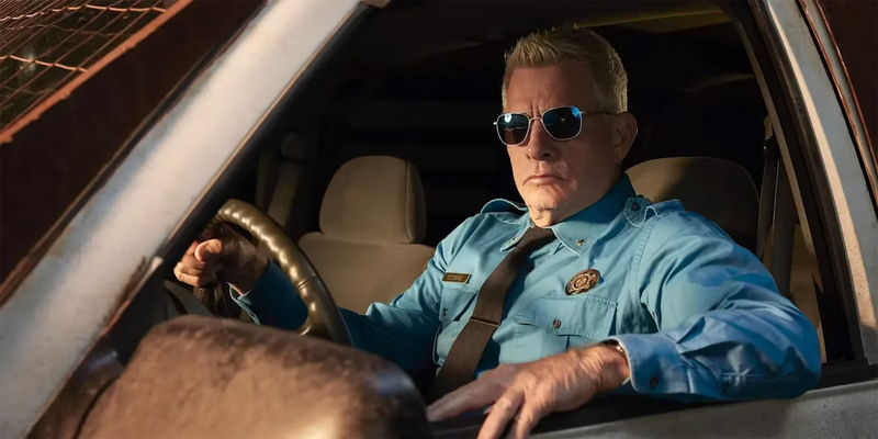 Agent Stone in his car in Twister Metal