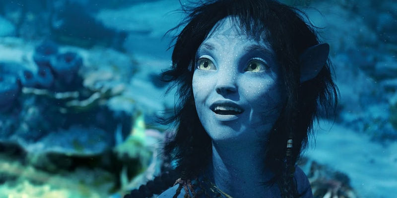 Kiri (Sigourney Weaver) swimming in the ocean in Avatar: The Way of Water.
