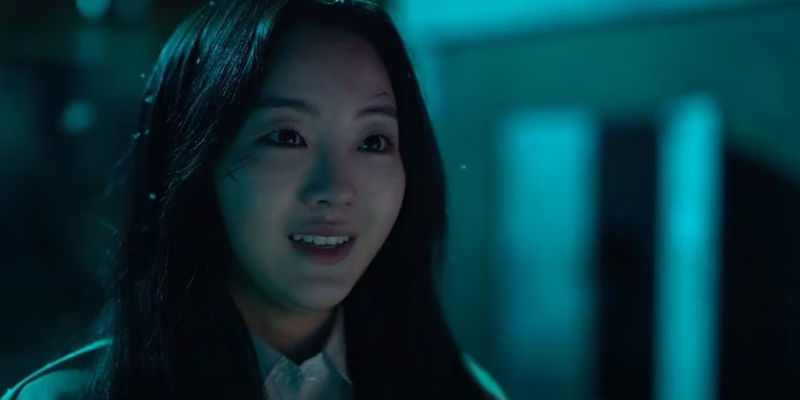 Nam-ra smiling in All of Us Are Dead