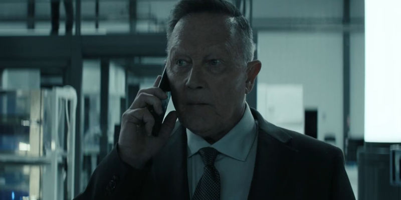 Robert Patrick on the phone as Shane Langston in Reacher