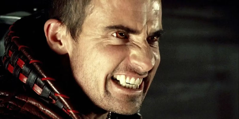 Dracula aka Drake in Blade Trinity snarling