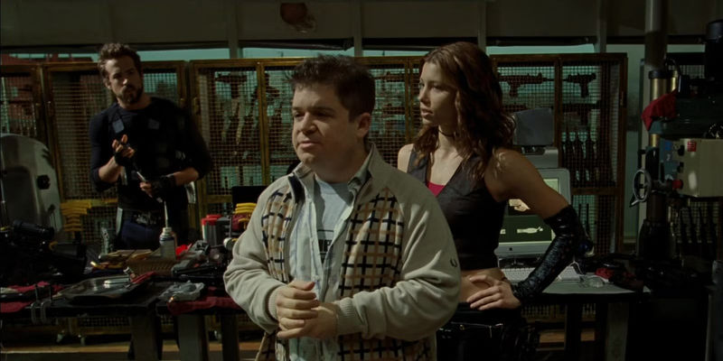 Jessica Biel, Ryan Reynolds, Patton Oswalt holding weapons in Blade Trinity