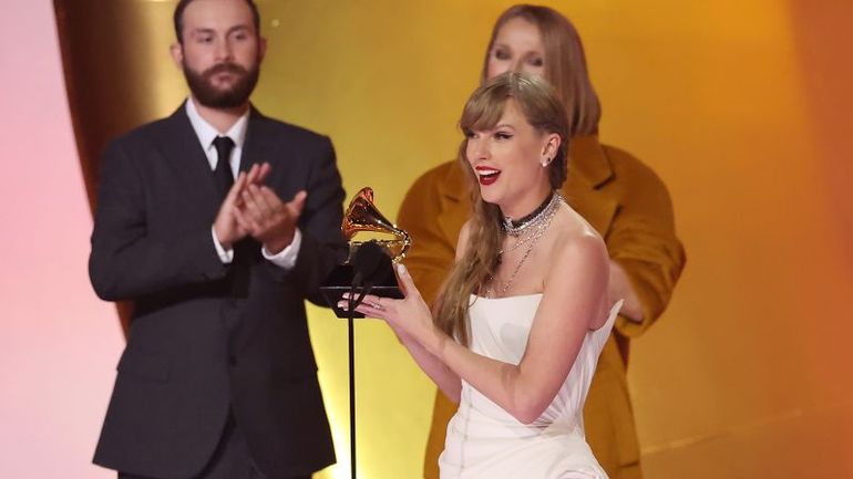 Taylor Swift Makes Grammy History with 'Midnights' Album Win