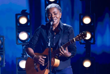 Tracy Chapman's 'Fast Car' Soars to the Top After a Stirring Performance at the 2024 Grammy Awards
