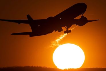 Understanding and Overcoming Jet Lag: Tips for Travelers