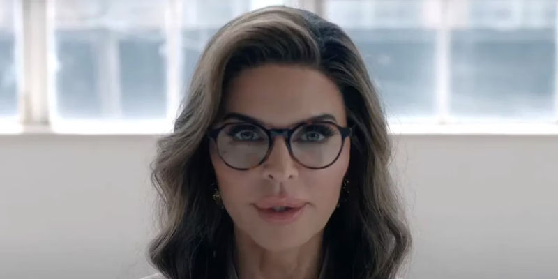 Lisa-Rinna-American-Horror-Stories-season-3-episode-3-Tapeworm