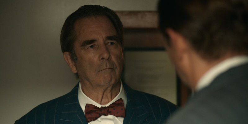 Wilson Talking To Donatti In Lessons In Chemistry Episode 3