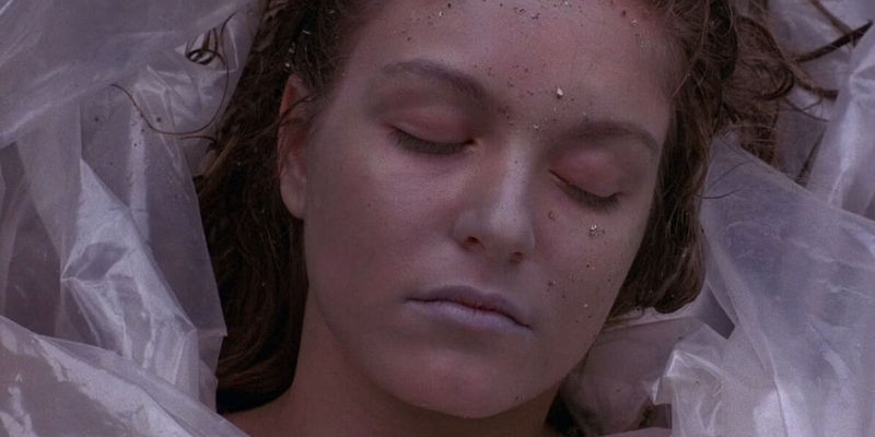 A close-up shot of Laura Palmer's (Sheryl Lee) body in Twin Peaks