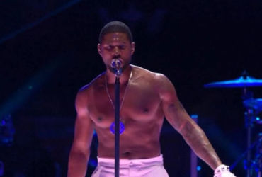 Super Bowl Halftime Show 2022: Khi Usher Gặp Thất Bại