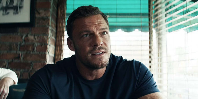 Alan Ritchson as Jack Reacher in Reacher season 2