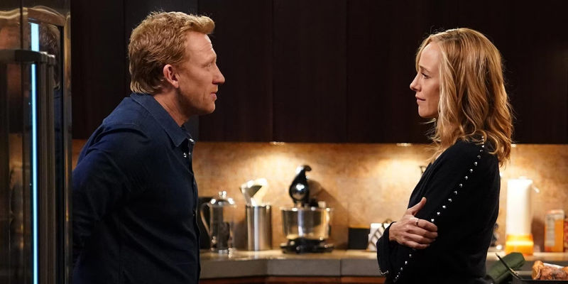 Kim Raver As Teddy Altman And Kevin McKidd As Owen Hunt In Grey's Anatomy.jpg