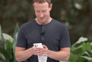 Bí mật về điện thoại của tỷ phú công nghệ: Android hay iPhone?