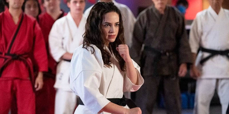 Sam in a fighting stance in Cobra Kai