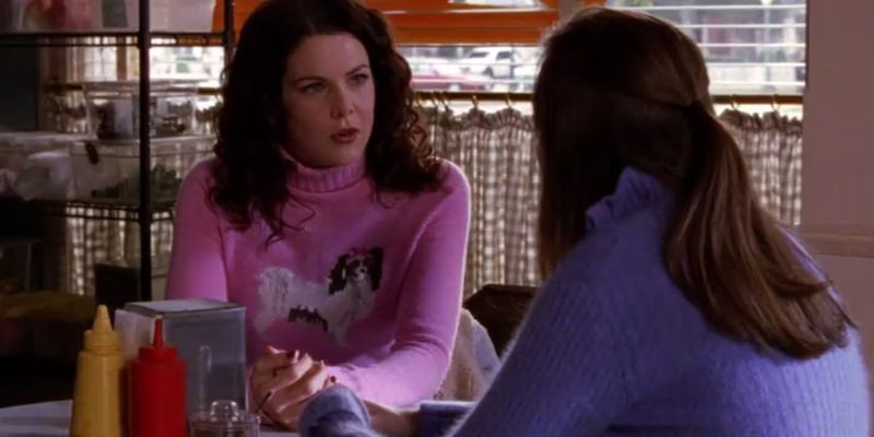 Lorelai and Rory talking at Luke's diner on Gilmore Girls