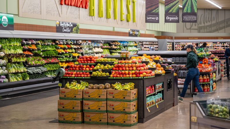 US government takes legal action to prevent the largest grocery store merger in American history