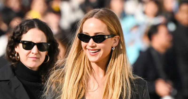 Jennifer Lawrence Shines in a Three-Piece Ensemble at the Dior Paris Fashion Extravaganza