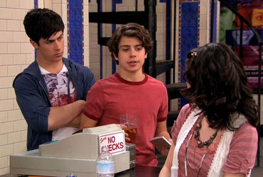 Former Wizards Of Waverly Place Star Drops Hint at Possible Sequel Comeback