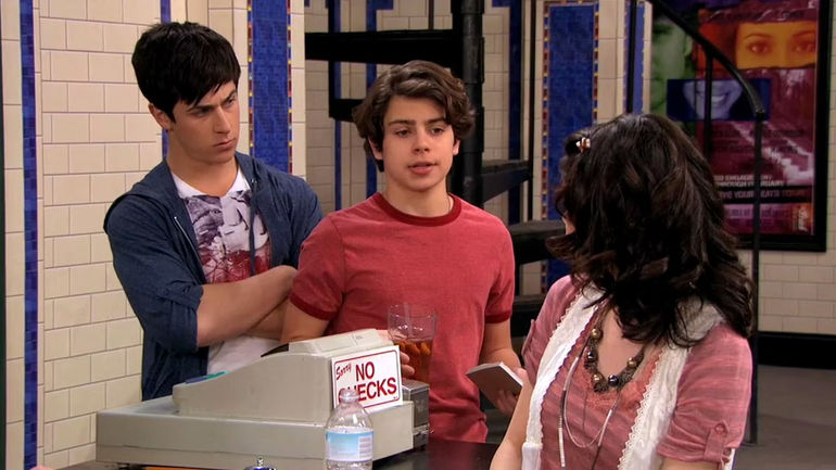 Former Wizards Of Waverly Place Star Drops Hint at Possible Sequel Comeback