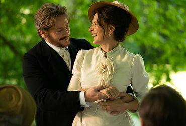 Những Bí Mật Hấp Dẫn Về Vũ Trụ Trên Màn Ảnh Rộng