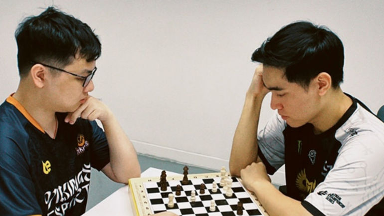 Cuộc Đối Đầu Huyền Thoại: SofM vs Levi