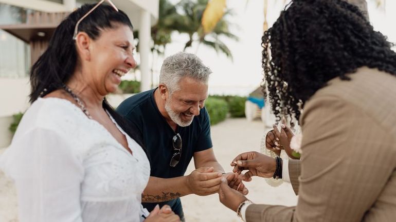 A pair misplaced their wedding bands at the event. Two kind souls discovered a perfect fix