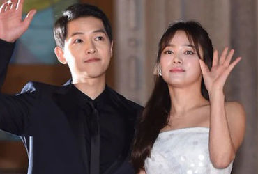 Song Joong Ki và Song Hye Kyo: Hành trình từ Hậu Duệ Mặt Trời đến Baeksang 2024