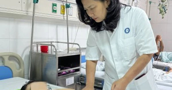 Chuyện kỳ diệu: Bé gái 3 tuổi sống sót sau tai nạn đa chấn thương