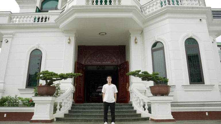 Văn Toàn và Căn Biệt Thự Bạc Tỉ: Hành Động Tình Cảm Dành Cho Bố Mẹ