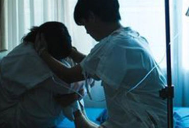 Hậu quả khôn lường của việc quan hệ khi đang hành kinh