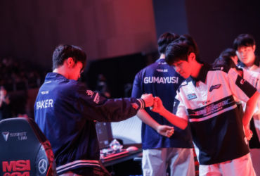 Những Khoảnh Khắc Đầy Áp Lực và Sự Nhạy Cảm trong Thế Giới LMHT Chuyên Nghiệp