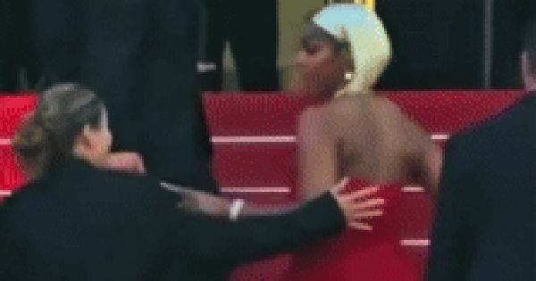 Quá trình đầy biến động của nữ ca sĩ tài năng Kelly Rowland tại Liên hoan phim Cannes