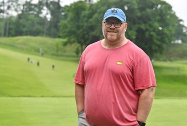 Spectator Fills in as Caddie for Golfer at Canadian Open Following Bagman's Injury
