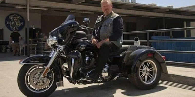 PIney on his bike in Sons Of Anarchy.