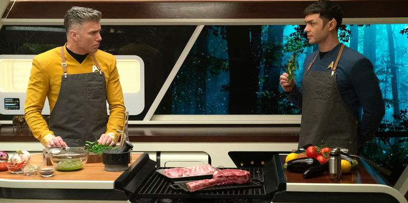 Pike Spock in the Kitchen