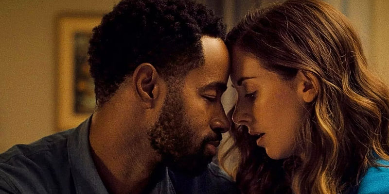 Jay Ellis and Alison Brie in Somebody I Used to Know