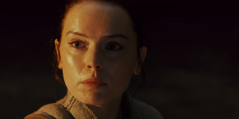 Star Wars the Last Jedi Rey Talks to Kylo Ren