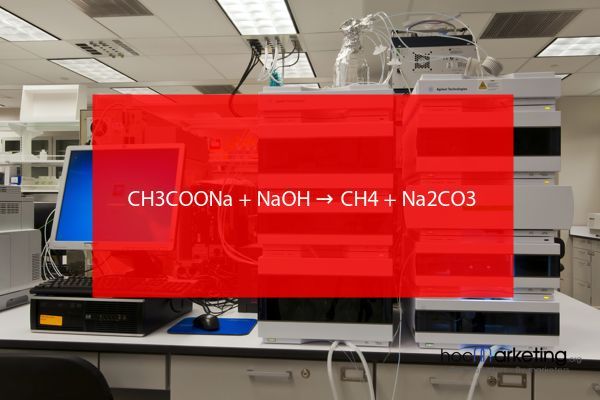 CH3COONa + NaOH → CH4 + Na2CO3