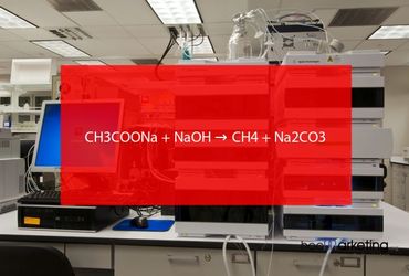 CH3COONa + NaOH → CH4 + Na2CO3