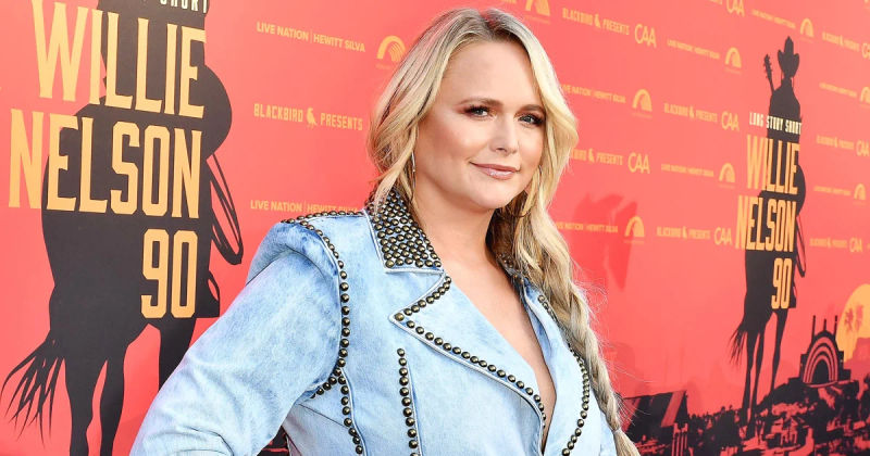 Shocking Encounter: Fan Shamed for Selfie at Miranda Lambert Concert - Their Outrage Sparks Controversy