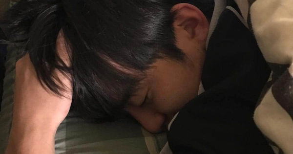 Tìm hiểu tại sao tư thế ngủ đó có thể giảm thiểu nếp nhăn và chậm quá trình lão hóa da