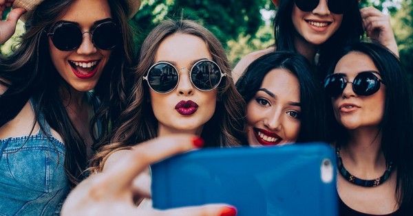 10 bí quyết trang điểm để tỏa sáng trong ảnh cưới