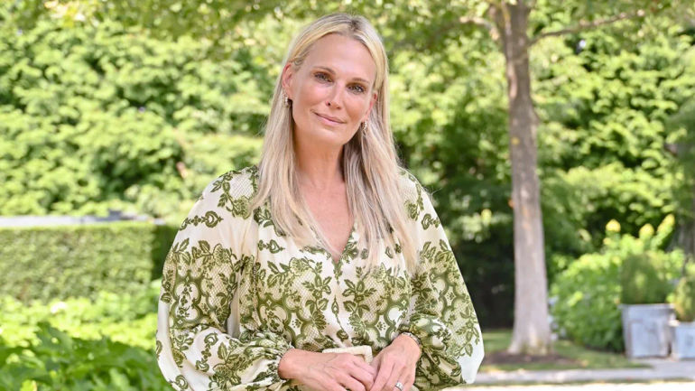 Get the Coveted Hamptons Style: Steal Molly Sims' $1,150 Look for Only $31!