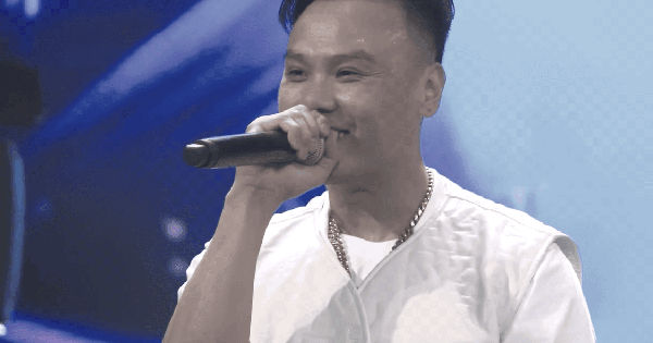 Con gái Thái VG không kìm được nước mắt khi chứng kiến bố biểu diễn tại Việt Nam, điều tại Mỹ cô bị cấm