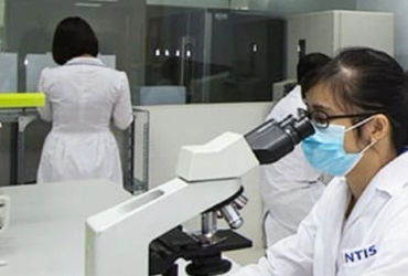 Ít ai ngờ đàn ông ấy đã sống với vợ và hai con trong 10 năm và chỉ sau đó mới phát hiện mình vô sinh