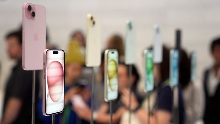 The Ultimate iOS 17 Update: Discover Mind-Blowing New iPhone Features!