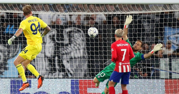 Siêu phẩm của thủ môn cứu Lazio thoát thua ngày khai màn Cúp C1 châu Âu