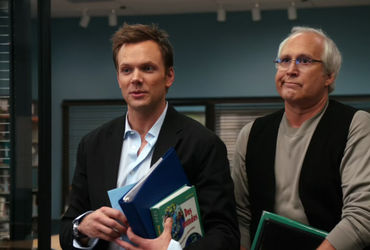 Explosive Showdown: Chevy Chase Throws Shade, But Community Star Fires Back with a Vengeance!