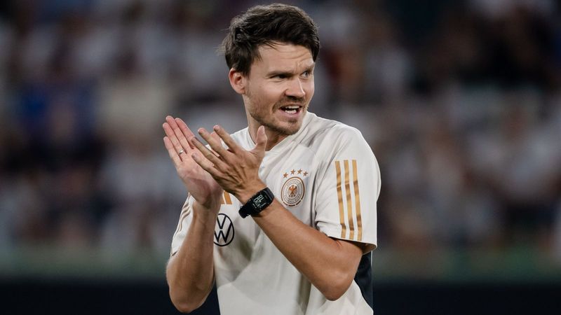 Breaking News: Sheffield Wednesday on the Verge of Appointing Dynamic Young German Coach as EFL's Youngest Manager